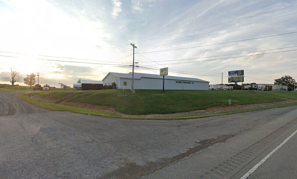 2010 Edmonton Rd, Tompkinsville, KY à vendre - Photo de l’immeuble – Image 2 sur 12