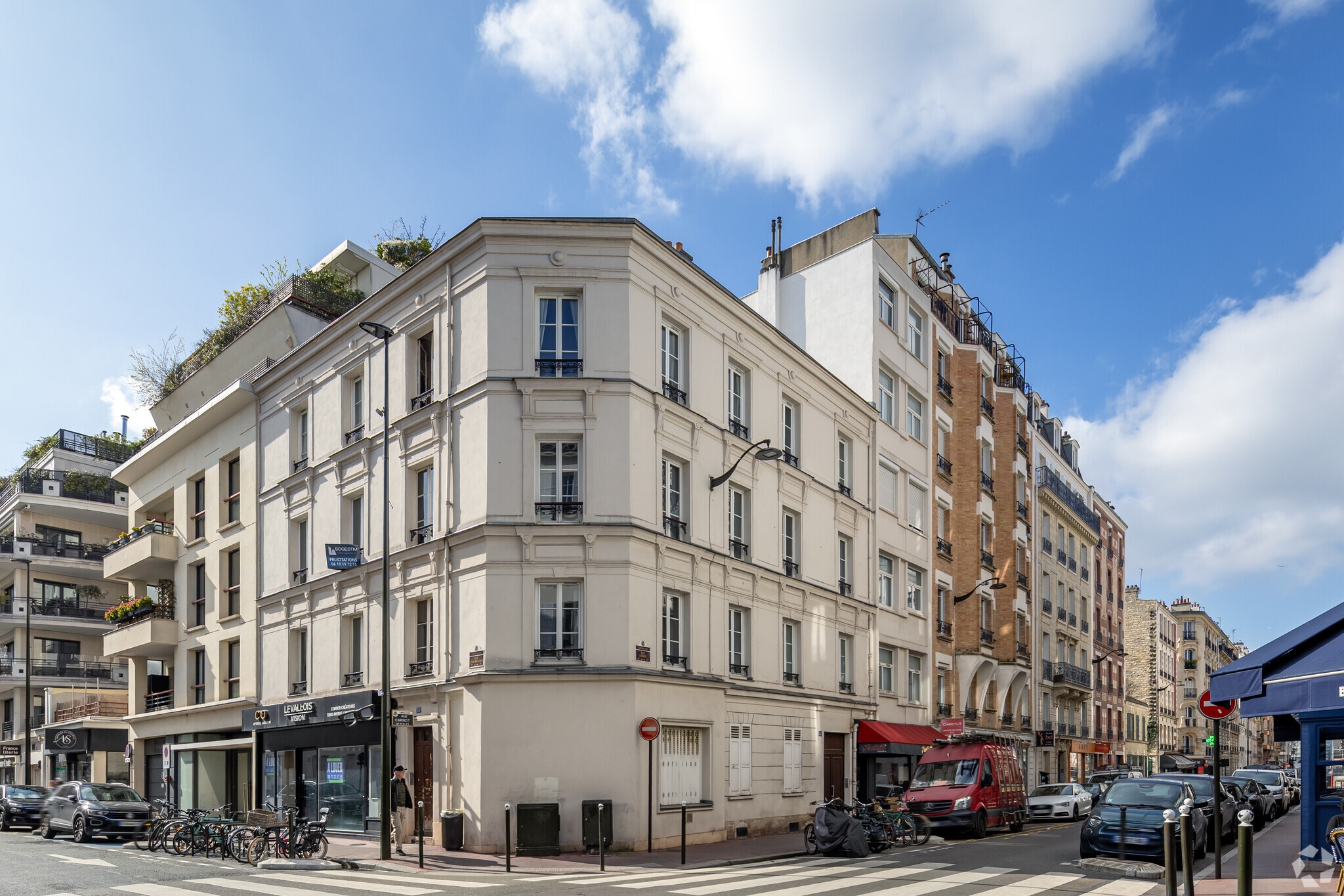 Local commercial dans Levallois-Perret à louer Photo principale– Image 1 sur 5