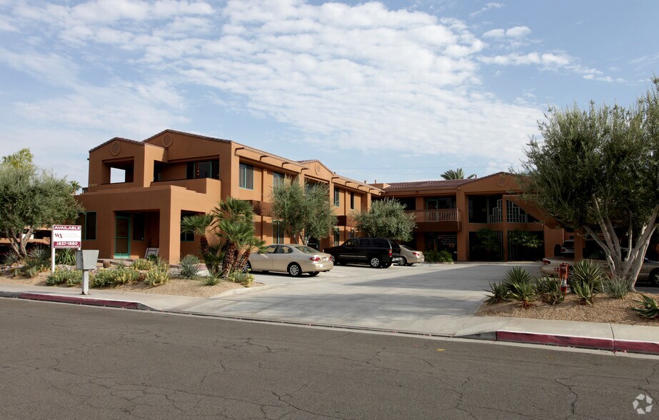73929 Larrea St, Palm Desert, CA à louer - Photo principale – Image 2 sur 9