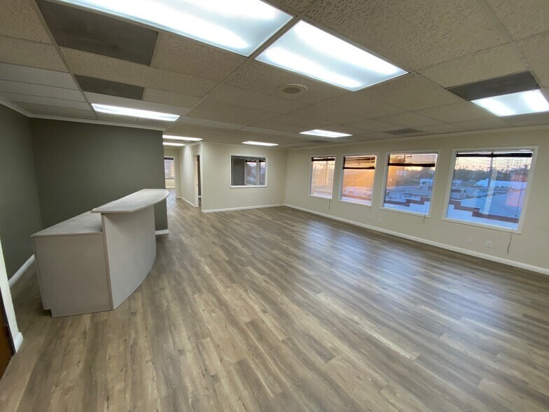 1314 W Glenoaks Blvd, Glendale, CA à louer - Photo de l’immeuble – Image 2 sur 16