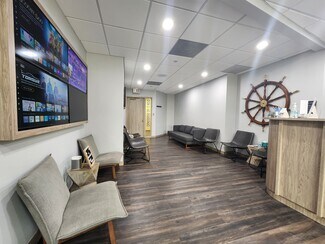 Plus de détails pour 3 School St, Glen Cove, NY - Bureau à vendre