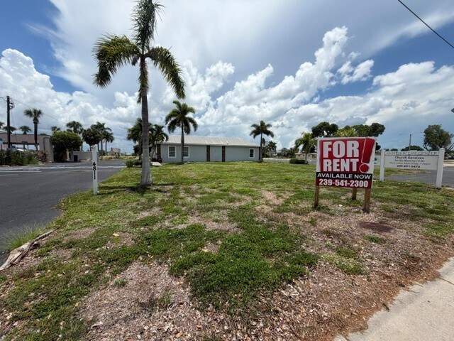 4811 Del Prado Blvd S, Cape Coral, FL à louer - Photo de l’immeuble – Image 2 sur 11
