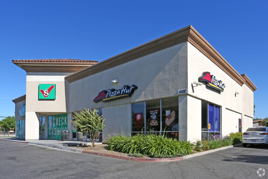 1720 N Cedar Ave, Fresno, CA à louer - Photo principale – Image 1 sur 5