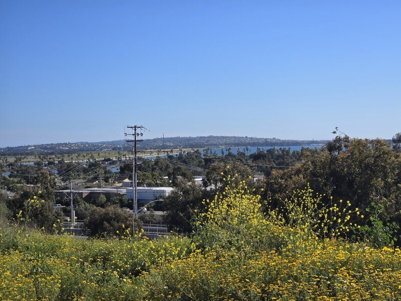 MORENA BLVD, San Diego, CA à vendre - Photo de l’immeuble – Image 2 sur 12