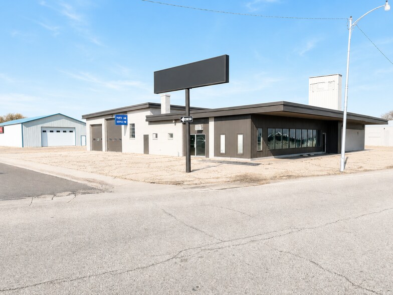 622 W 1st St, Julesburg, CO à vendre - Photo de l’immeuble – Image 1 sur 23