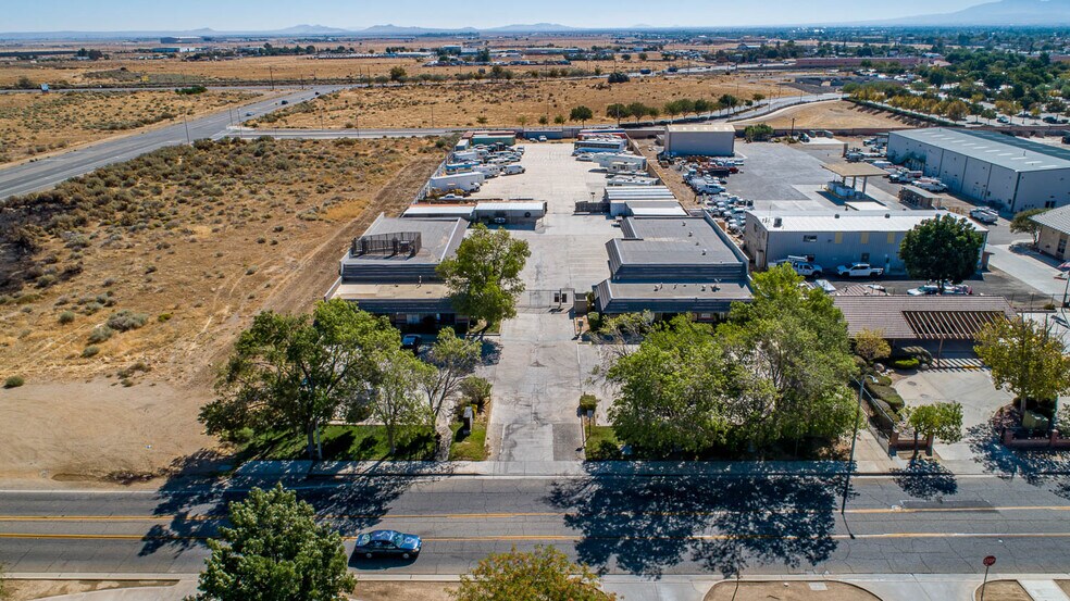 39126-39130 3rd St E, Palmdale, CA à vendre - Photo de l’immeuble – Image 2 sur 46