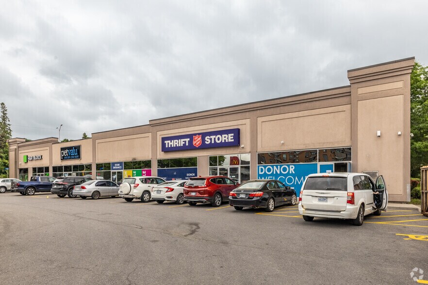 Town & Country Plaza portefeuille de 4 biens à vendre sur LoopNet.fr - Photo principale – Image 3 sur 4