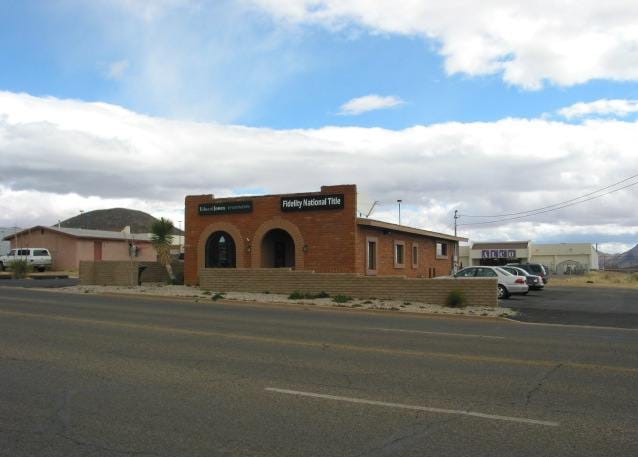 1175 S NACO Hwy, Bisbee, AZ à louer Photo principale– Image 1 sur 2