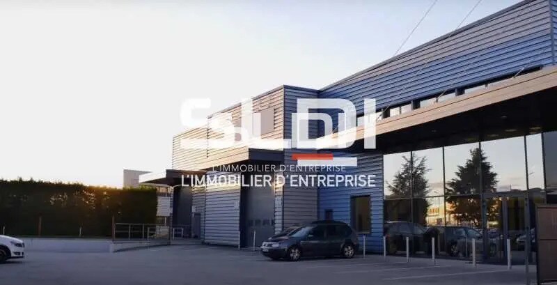 Local commercial dans Saint-Quentin-Fallavier à louer - Photo de l’immeuble – Image 1 sur 7