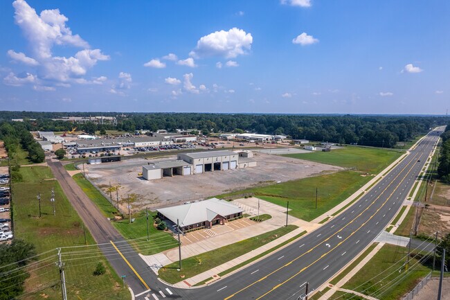 Plus de détails pour 851 W Harrison Rd, Longview, TX - Industriel/Logistique à vendre