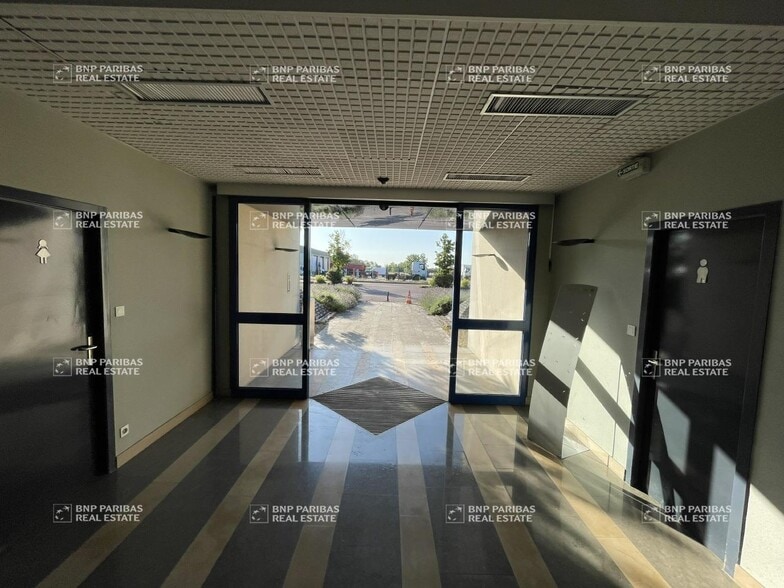 60 Rue Du Champ Des Cannes, Beaune à louer - Photo de l’immeuble – Image 2 sur 11