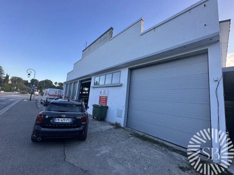 Local commercial dans Noves à vendre - Photo de l’immeuble – Image 3 sur 6