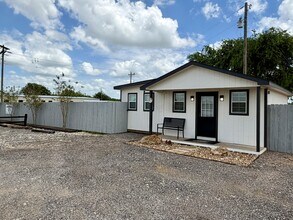 580 County Road 196, Georgetown, TX à louer Photo de l’immeuble– Image 2 sur 2