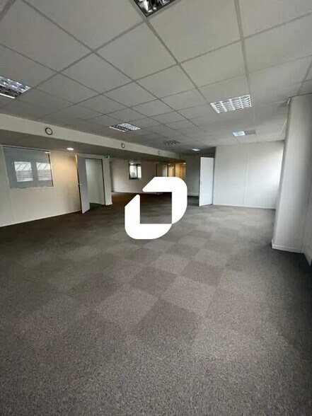 Bureau dans Boulogne-Billancourt à louer - Photo de l’immeuble – Image 3 sur 10