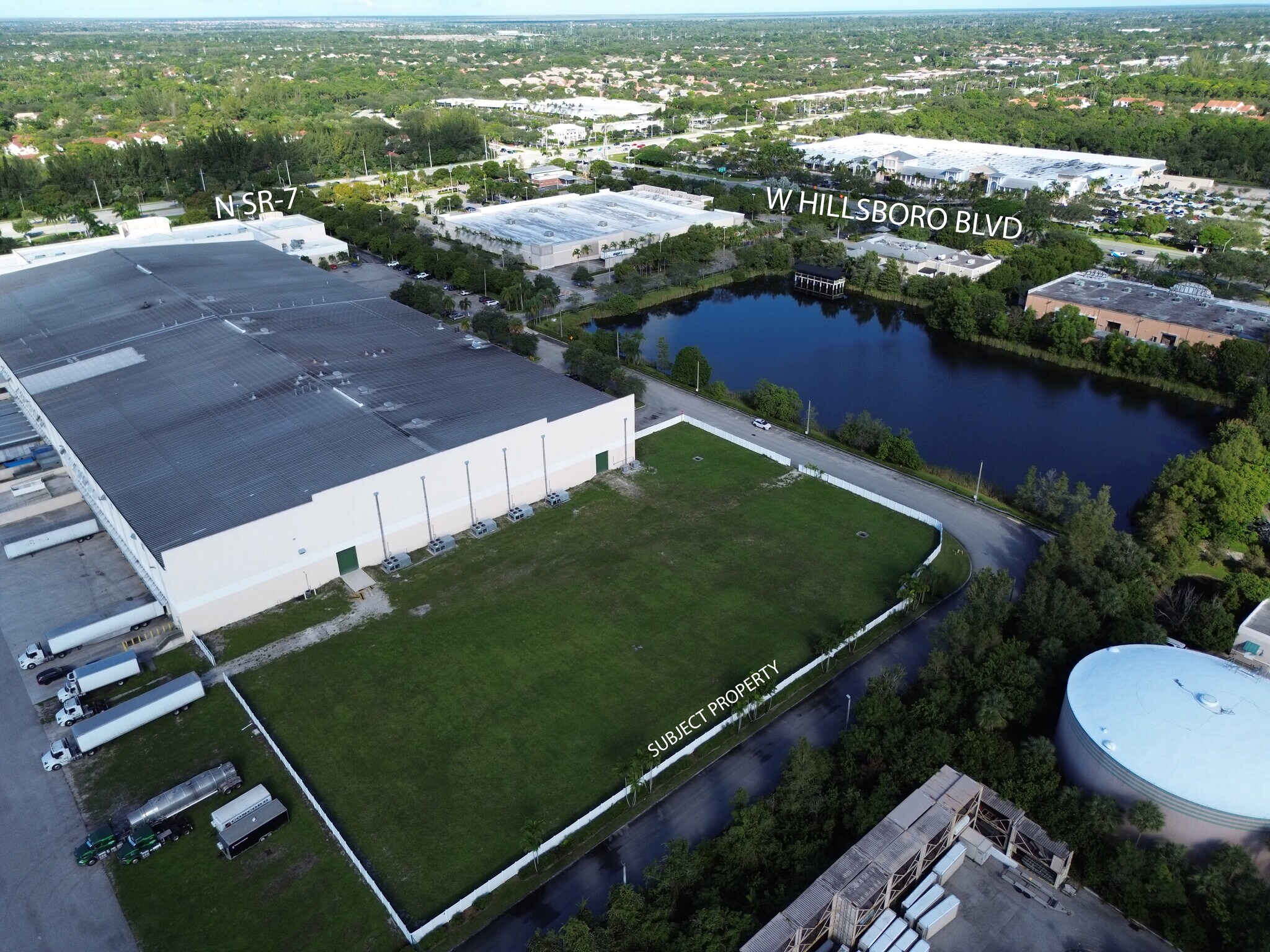 5480 W Hillsboro Blvd, Coconut Creek, FL à louer Photo de l’immeuble– Image 1 sur 5
