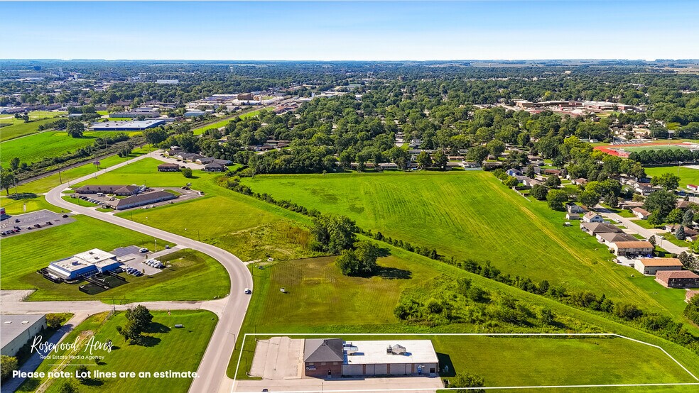 233 Mooney Dr, Bourbonnais, IL à vendre - Photo de l’immeuble – Image 3 sur 26