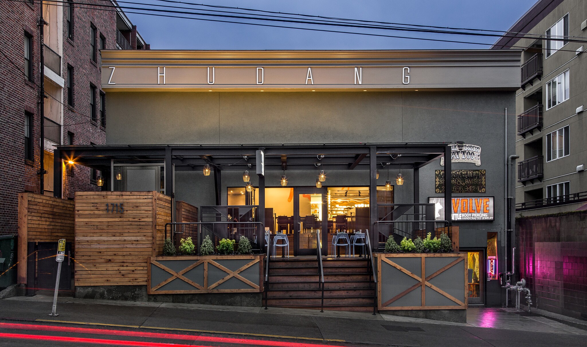 1715 E Olive Way, Seattle, WA à louer Photo principale– Image 1 sur 11