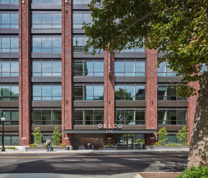 340 E 1st St, Dayton, OH à louer - Photo de l’immeuble – Image 3 sur 6