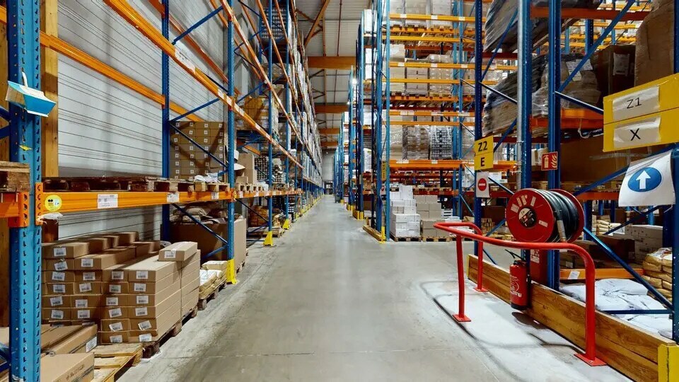 Local d'activités dans Brignais à vendre - Photo intérieure – Image 1 sur 4