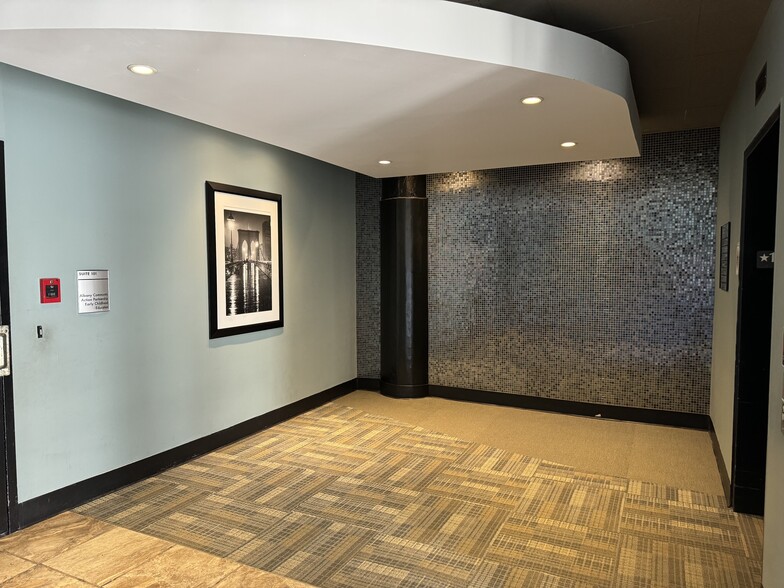 25 Monroe St, Albany, NY à louer - Photo de l’immeuble – Image 3 sur 21