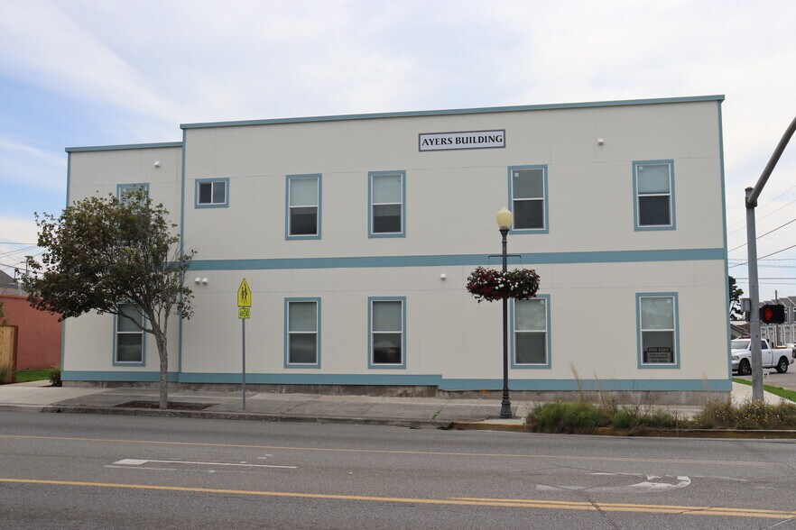 119 S Wasson St, Coos Bay, OR à vendre - Photo de l’immeuble – Image 2 sur 10