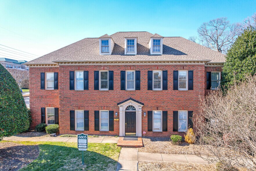 6805 Fairview Rd, Charlotte, NC à vendre - Photo de l’immeuble – Image 2 sur 4