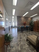 2700 E Dublin Granville Rd, Columbus, OH à louer Photo intérieure– Image 2 sur 7