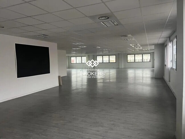 Plus de détails pour Bureau à louer