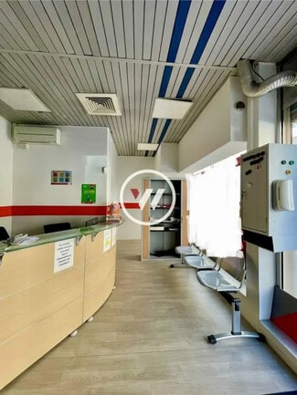 Plus de détails pour Local commercial à louer