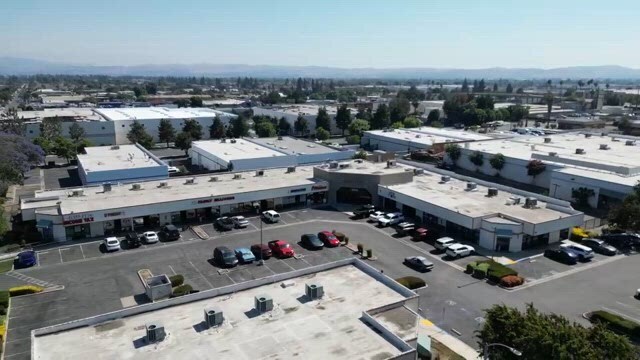 5461-5495 Holt Blvd, Montclair, CA à louer - Vidéo sur l’annonce professionnelle – Image 2 sur 12
