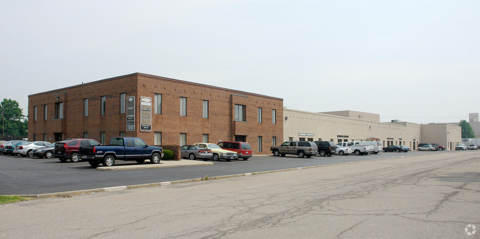 6740 Huntley Rd, Columbus, OH à louer - Photo de l’immeuble – Image 2 sur 4