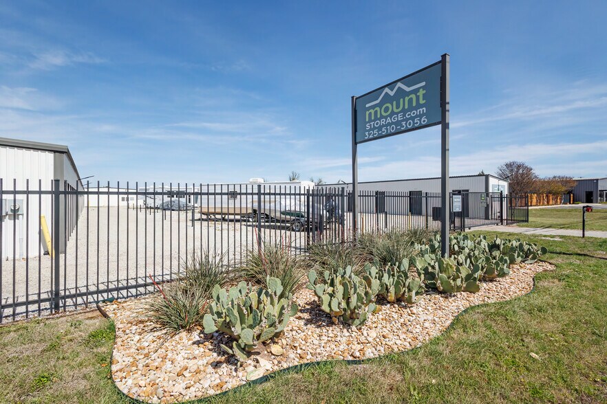 1060 Early Blvd, Early, TX à vendre - Photo de l’immeuble – Image 2 sur 8