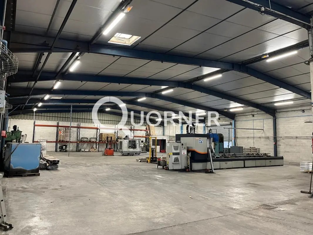 Local commercial dans Puget-sur-Argens à louer Photo intérieure– Image 1 sur 4