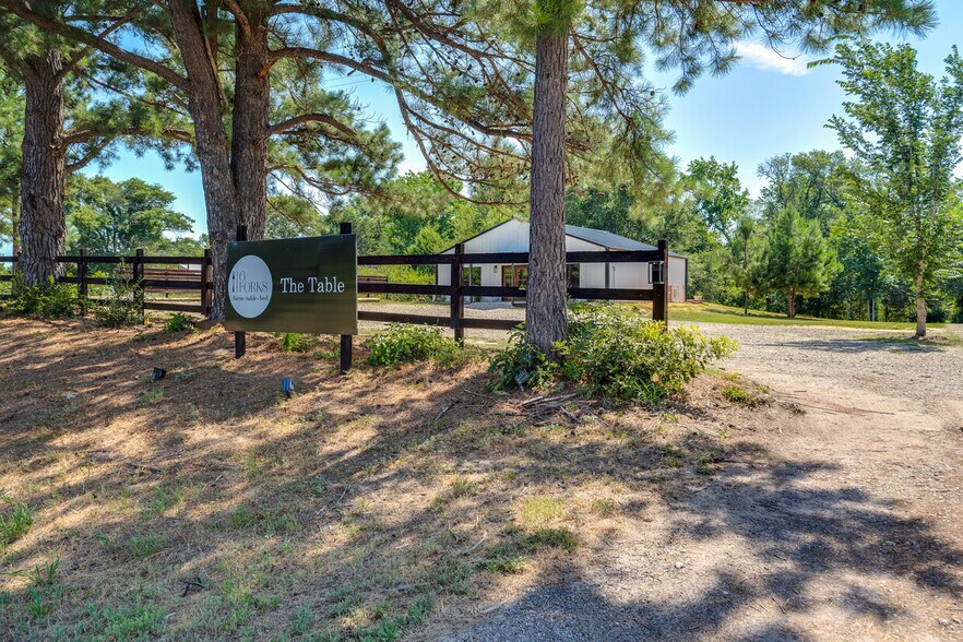14190 TX-19, Athens, TX à vendre - Photo principale – Image 1 sur 10