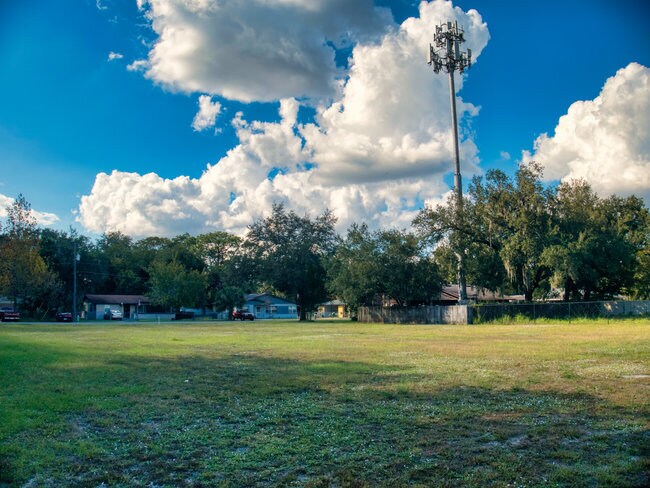 208 E 28th St, Sanford, FL à vendre - Photo principale – Image 2 sur 14