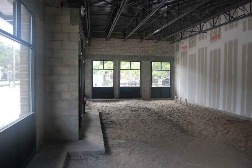 21 W Smith St, Winter Garden, FL à louer - Photo intérieure – Image 3 sur 4