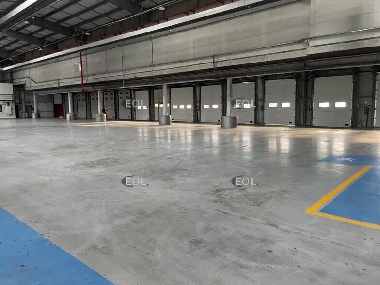 Industriel/Logistique dans Gennevilliers à louer - Photo de l’immeuble – Image 3 sur 6