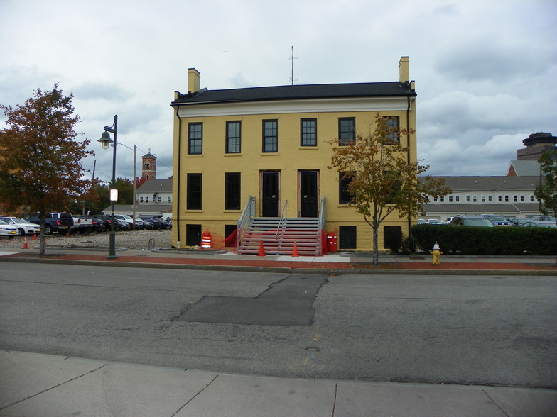 30-32 N Washington St, Rochester, NY à vendre - Photo de l’immeuble – Image 2 sur 9