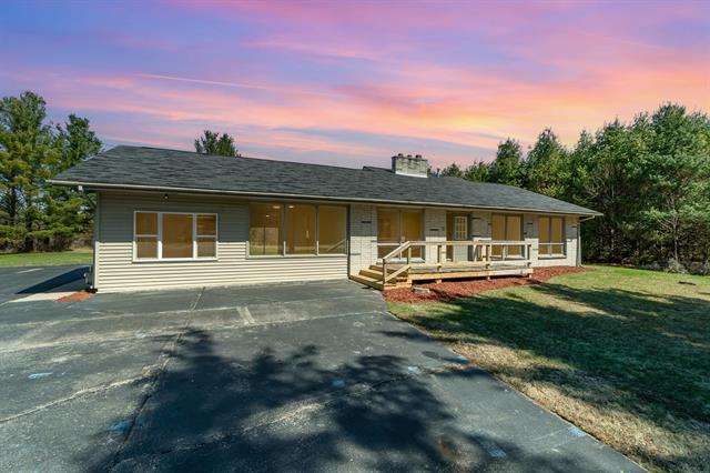 166 W M 55, Tawas City, MI à vendre - Photo principale – Image 1 sur 17