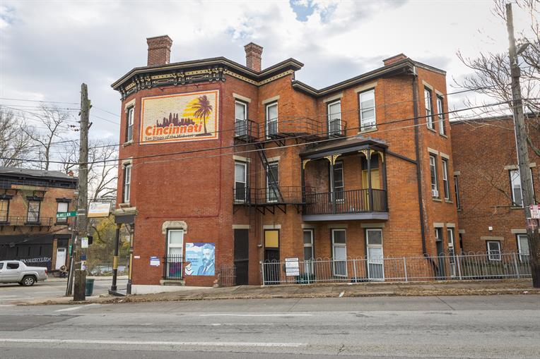 1 W McMillan St, Cincinnati, OH à vendre - Photo principale – Image 1 sur 1
