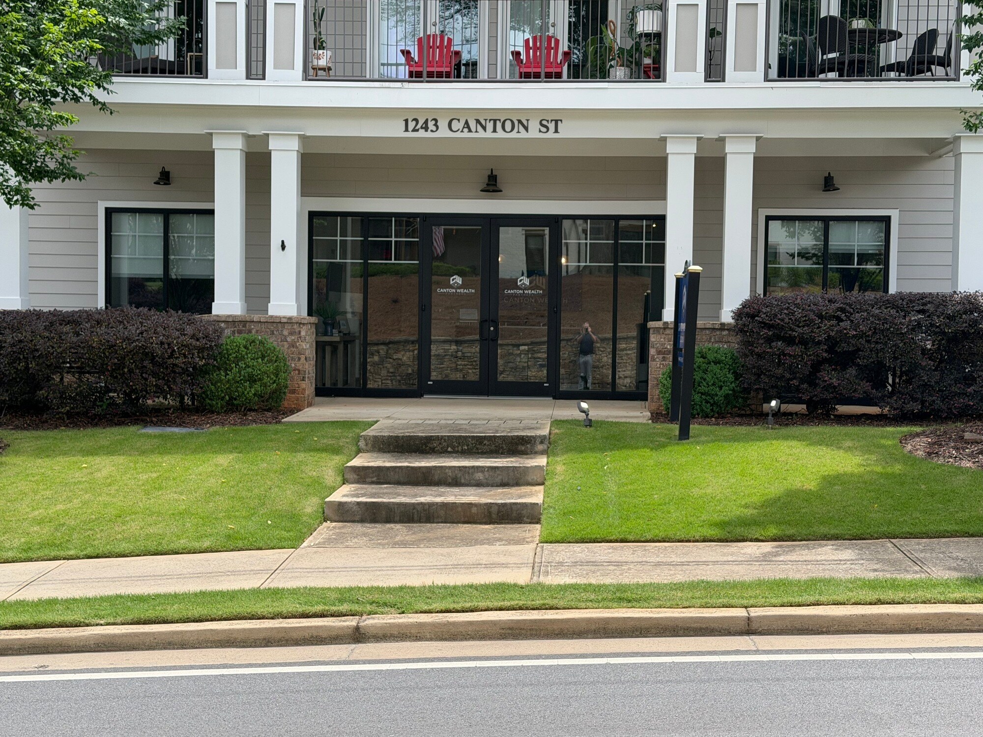 1243 Canton St, Roswell, GA à vendre Photo de l’immeuble– Image 1 sur 8