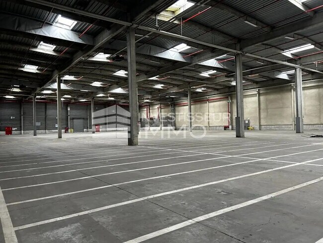 Plus de détails pour 1 Rue De Rivecourt, Le Meux - Industriel/Logistique à vendre
