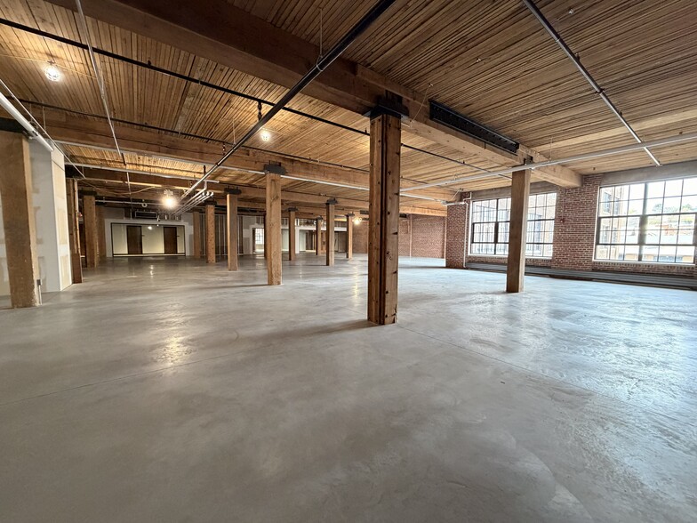 1000 Jackson St, Dubuque, IA à louer - Photo intérieure – Image 2 sur 14