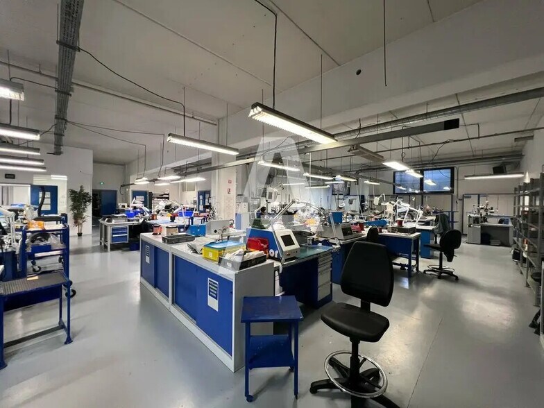 Bureau dans Vitry-sur-Seine à louer - Photo de l’immeuble – Image 3 sur 5