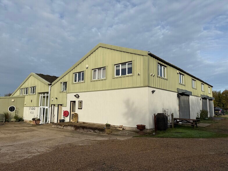 Mill Ln, Pulborough à louer - Photo de l’immeuble – Image 2 sur 12