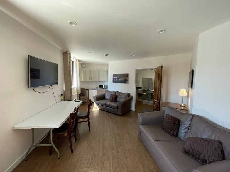 80 Western Rd, Aberdeen à vendre - Photo de l’immeuble – Image 3 sur 8