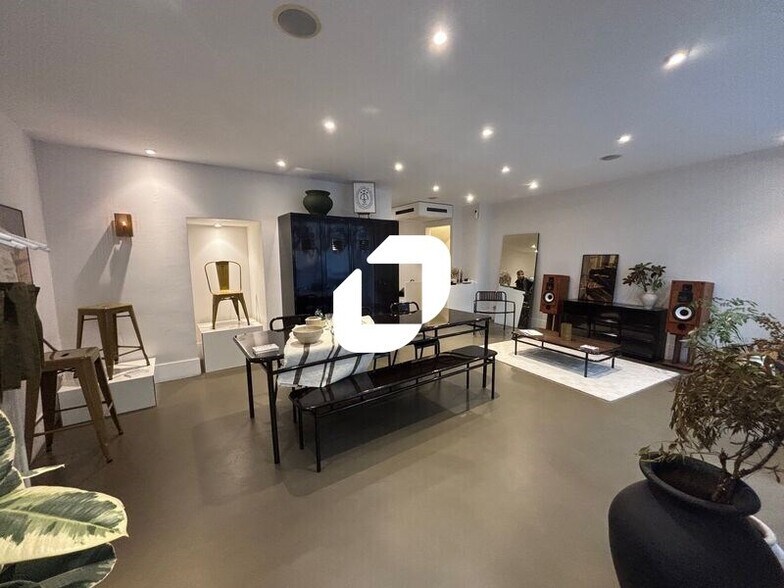 198 Boulevard Saint-Germain, Paris à vendre - Photo intérieure – Image 2 sur 5