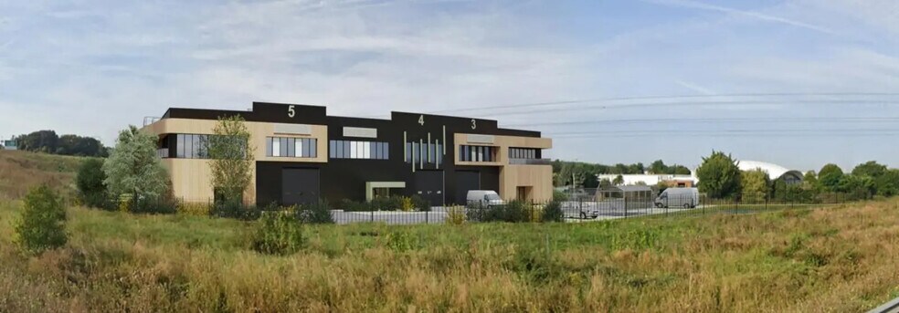 Local d’activités dans Villeparisis à louer - Photo de l’immeuble – Image 3 sur 6