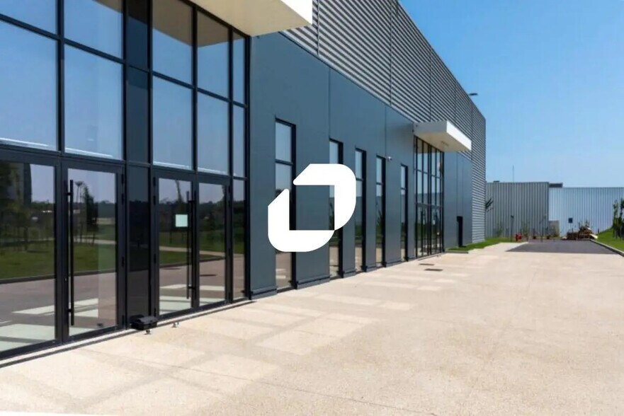 Bureau dans Sucy-en-Brie à louer - Photo de l’immeuble – Image 2 sur 6