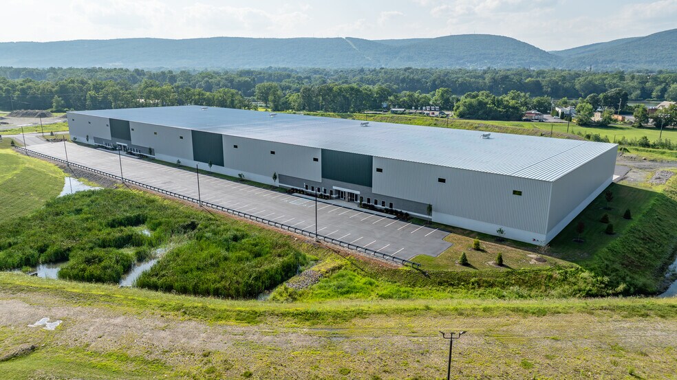 144-154 Commonwealth Dr, Jenkins, PA à louer - Aérien – Image 3 sur 5